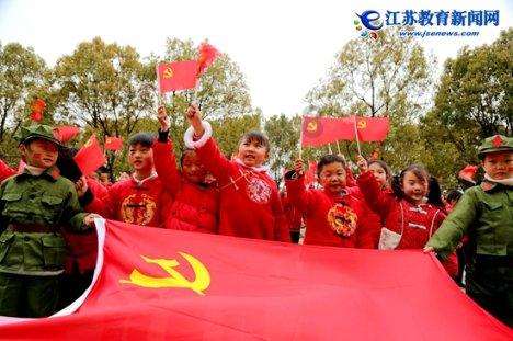 【开挂版本】一个男生和你说工作很累什么意思啊?交流平台,让心灵相聚!